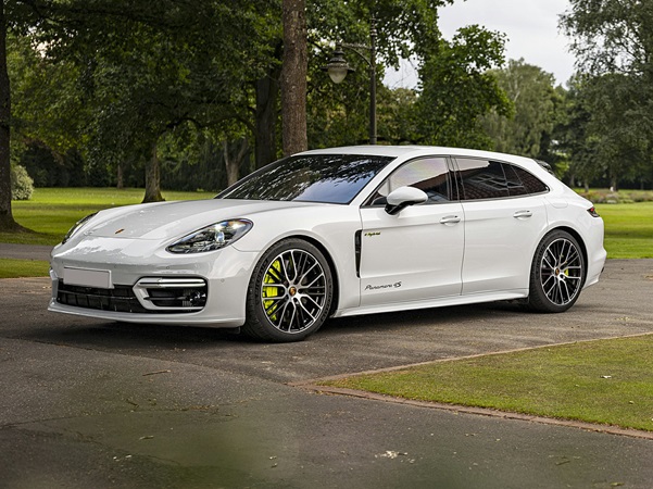 Performance and Ride Comfort in the 2022 Porsche Panamera