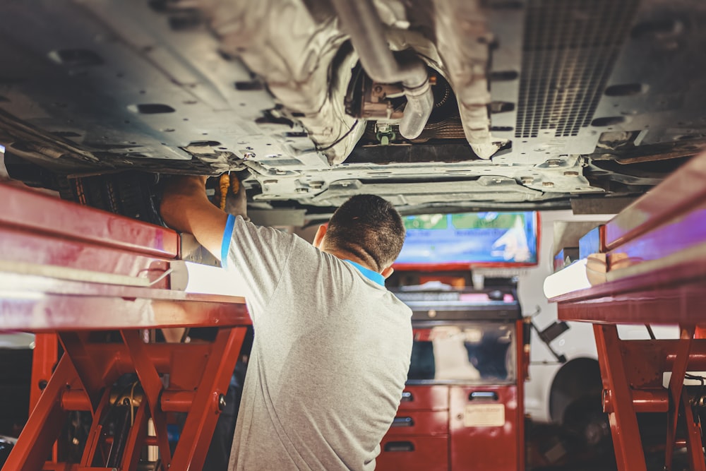 How Can Specialized Diesel Repair Shops Enhance Your Vehicle’s Performance?